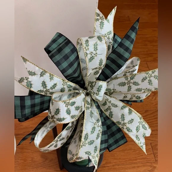 Christmas Wreath Bow, Farmhouse Christmas Bow, Green and Gold Christmas Bow, - Picture 5 of 5